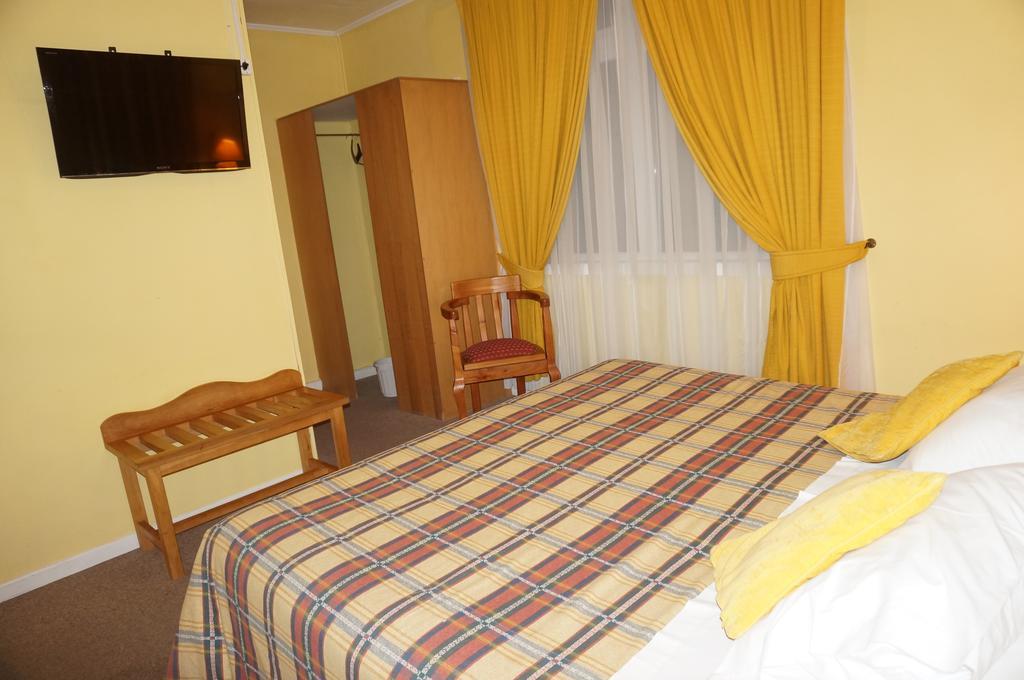 Hostal Ovejero Punta Arenas Exterior foto