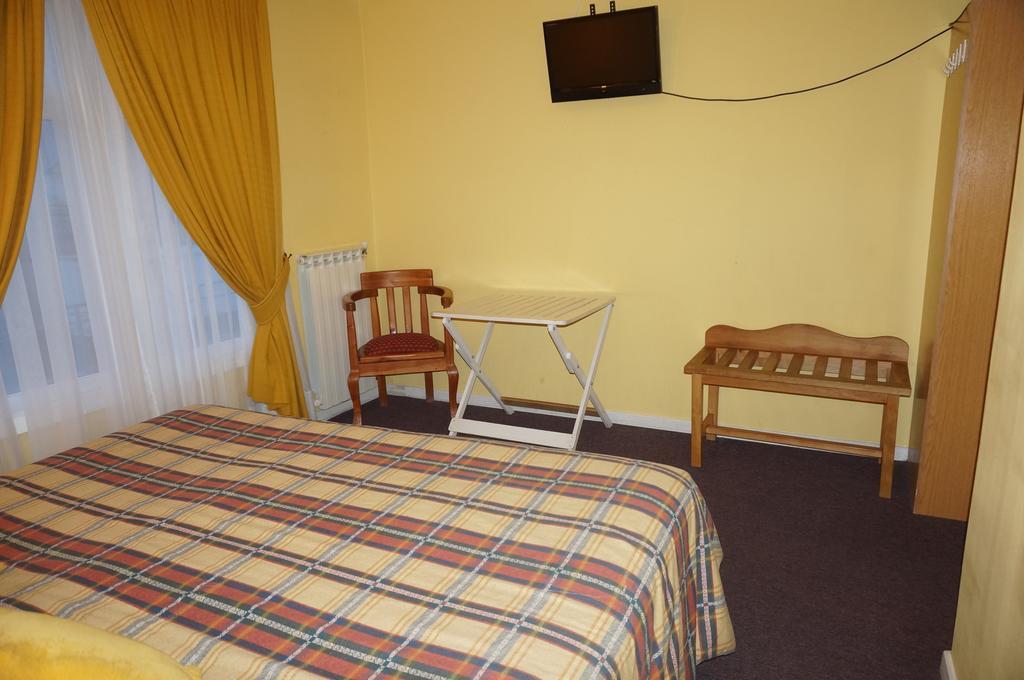 Hostal Ovejero Punta Arenas Exterior foto