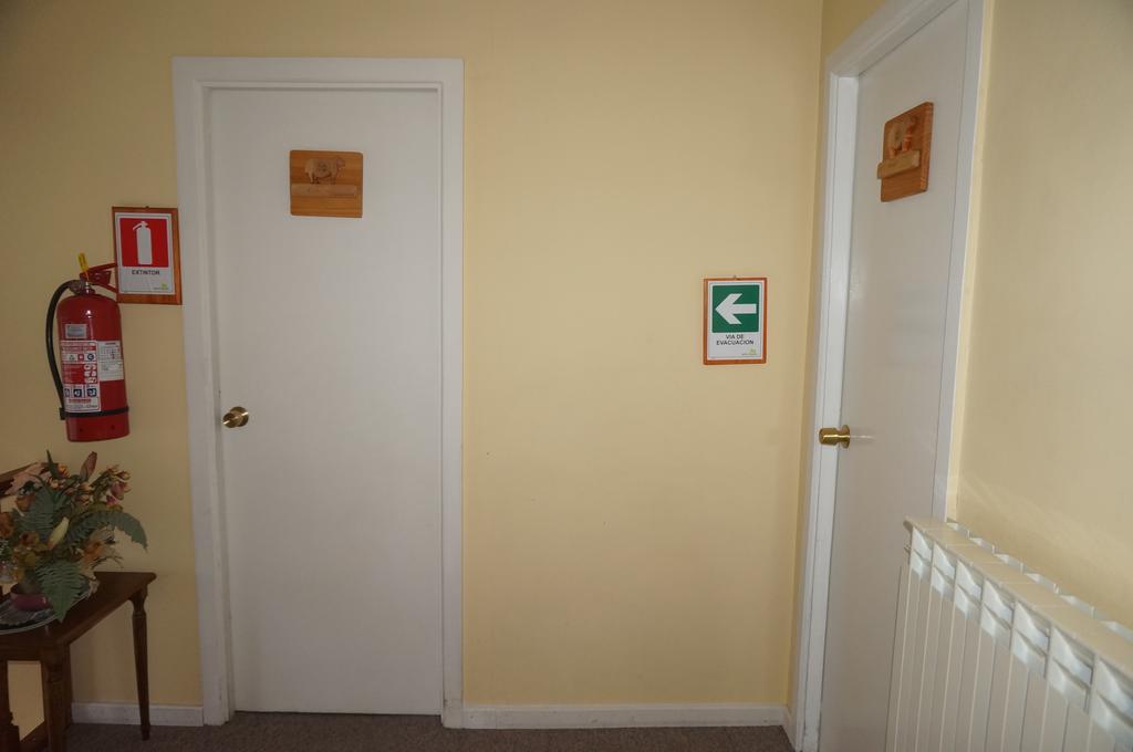 Hostal Ovejero Punta Arenas Exterior foto
